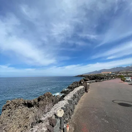Seaside Paradise - 2 Bedroom With Ocean Views & Air Conditioning In * Playa de San Juan