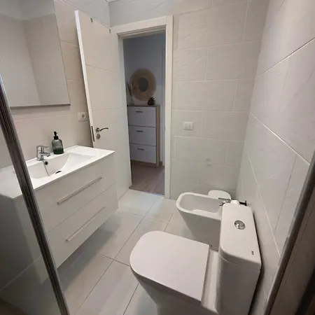 Seaside Paradise - 2 Bedroom With Ocean Views & Air Conditioning In 플라야 데 산 후안