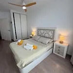 Seaside Paradise - 2 Bedroom With Ocean Views & Air Conditioning In Playa de San Juan (Tenerife)