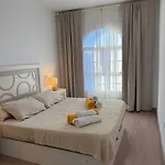 Seaside Paradise - 2 Bedroom With Ocean Views & Air Conditioning In * Playa de San Juan (Tenerife)