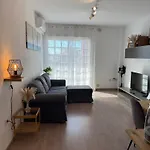 Apartment Seaside Paradise - 2 Bedroom With Ocean Views & Air Conditioning In Playa de San Juan (Tenerife)