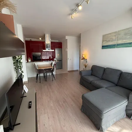 Seaside Paradise - 2 Bedroom With Ocean Views & Air Conditioning In * Playa de San Juan (Tenerife)