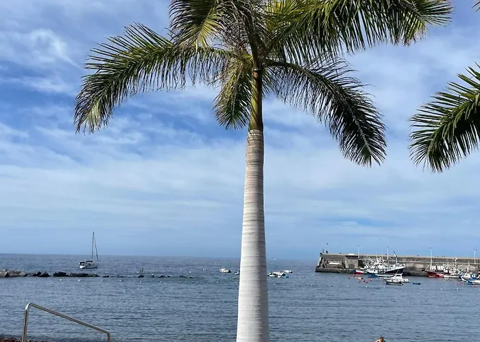 Seaside Paradise - 2 Bedroom With Ocean Views & Air Conditioning In Playa de San Juan (Tenerife)