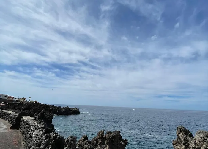 Apartmán Seaside Paradise - 2 Bedroom With Ocean Views & Air Conditioning In *