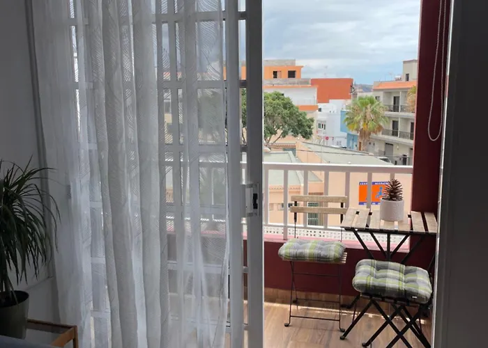Seaside Paradise - 2 Bedroom With Ocean Views & Air Conditioning In Apartmán Playa de San Juan (Tenerife)
