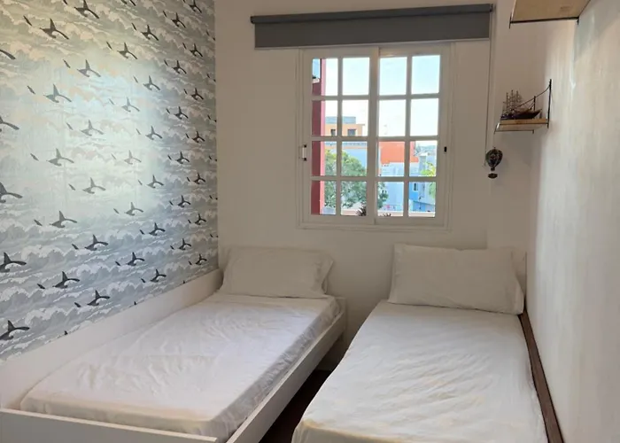 Seaside Paradise - 2 Bedroom With Ocean Views & Air Conditioning In Apartmán *