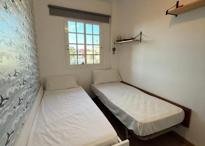 Seaside Paradise - 2 Bedroom With Ocean Views & Air Conditioning In Apartmán Playa de San Juan (Tenerife)