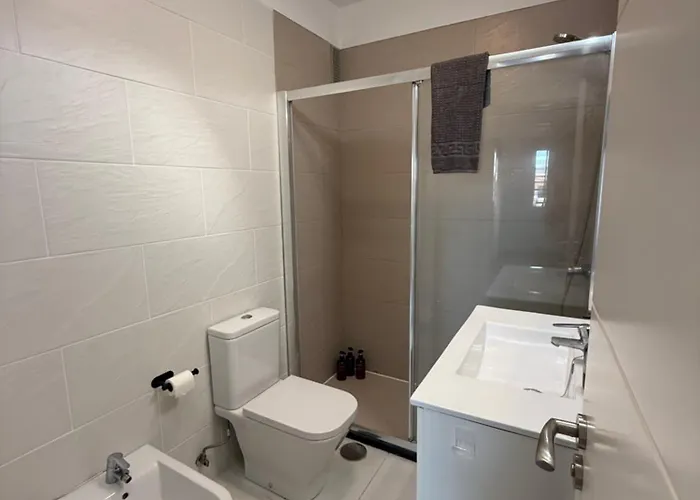 Apartmán Seaside Paradise - 2 Bedroom With Ocean Views & Air Conditioning In *