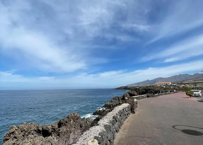 Seaside Paradise - 2 Bedroom With Ocean Views & Air Conditioning In * Playa de San Juan (Tenerife)